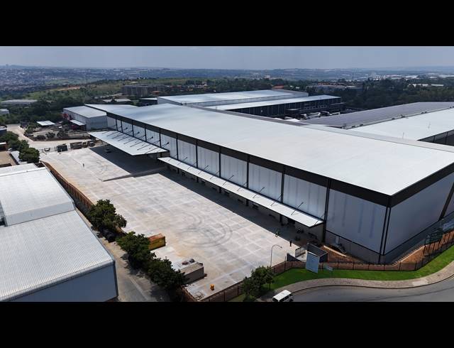 12,674M² WAREHOUSE TO LET IN LINBRO PARK